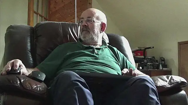 Snapshot of janzer13 chatting on 1, 3, 2026 janzer13 online show from 1, 3, 2026