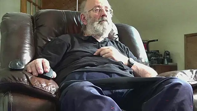 Snapshot of janzer13 chatting on 10, 2, 2026 janzer13 online show from 10, 2, 2026