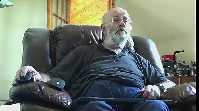 Snapshot of janzer13 chatting on 9, 6, 2026 janzer13 online show from 9, 6, 2026