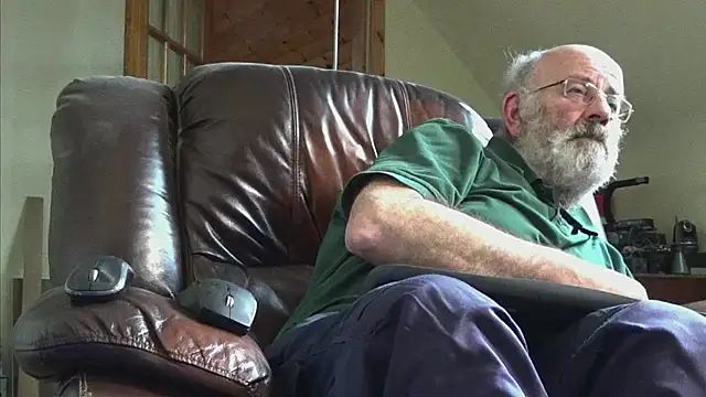 Snapshot of janzer13 chatting on 7, 2, 2026 janzer13 online show from 7, 2, 2026