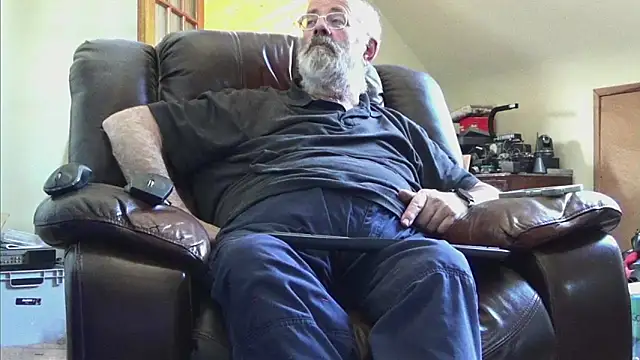 Snapshot of janzer13 chatting on 13, 5, 2026 janzer13 online show from 13, 5, 2026