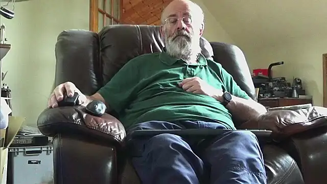 Snapshot of janzer13 chatting on 17, 5, 2026 janzer13 online show from 17, 5, 2026