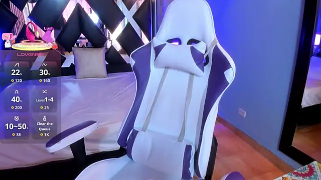 Emma Petiite online show from 9, 1, 2026