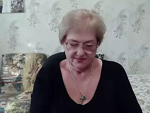 Snapshot of Renata62011 chatting on 18, 10, 2025 Renata62011 online show from 18, 10, 2025