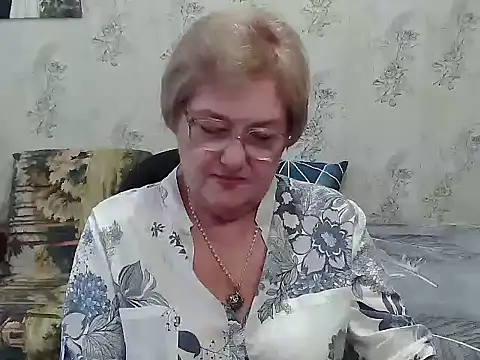 Snapshot of Renata62011 chatting on 16, 11, 2025 Renata62011 online show from 16, 11, 2025