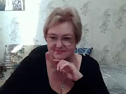 Snapshot of Renata62011 chatting on 15, 11, 2025 Renata62011 online show from 15, 11, 2025