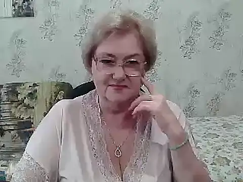 Snapshot of Renata62011 chatting on 12, 10, 2025 Renata62011 online show from 12, 10, 2025