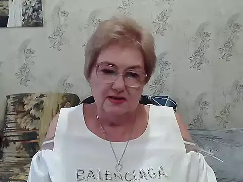 Snapshot of Renata62011 chatting on 11, 11, 2025 Renata62011 online show from 11, 11, 2025