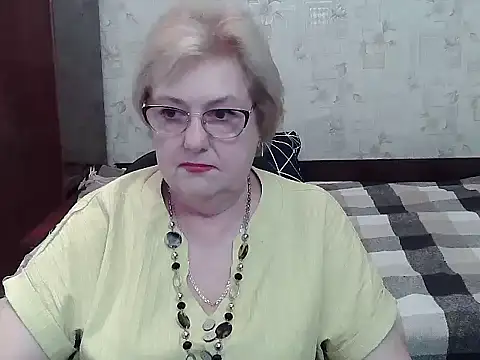 Snapshot of Renata62011 chatting on 8, 7, 2026 Renata62011 online show from 8, 7, 2026