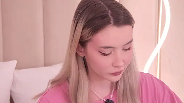 Snapshot of Nesolla chatting on 2, 2, 2026 Nesolla online show from 2, 2, 2026