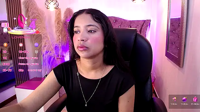 SophiaWalker 1 online show from 15, 11, 2025