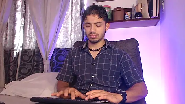 ArturoCardona  online show from 4, 4, 2026