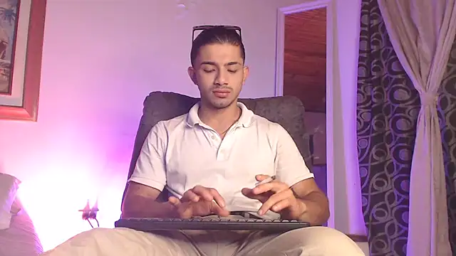 ArturoCardona  online show from 13, 3, 2026