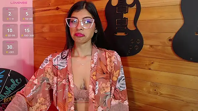 Lola Pierce online show from 13, 11, 2025