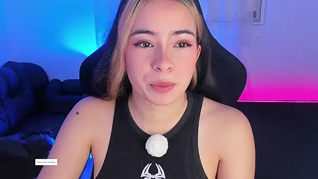 Aishelyng online show from 12, 11, 2025