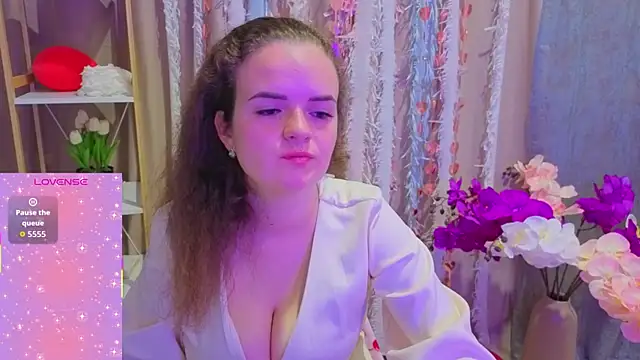 Luisa Rosee online show from 15, 4, 2026