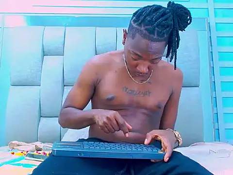 Snapshot of Black_Fire10 chatting on 17, 12, 2025 Black Fire10 online show from 17, 12, 2025