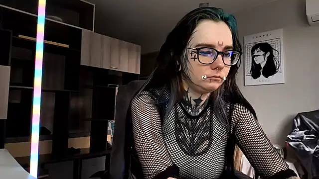 HighelikeGirl online show from 24, 10, 2025