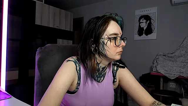 HighelikeGirl online show from 4, 11, 2025