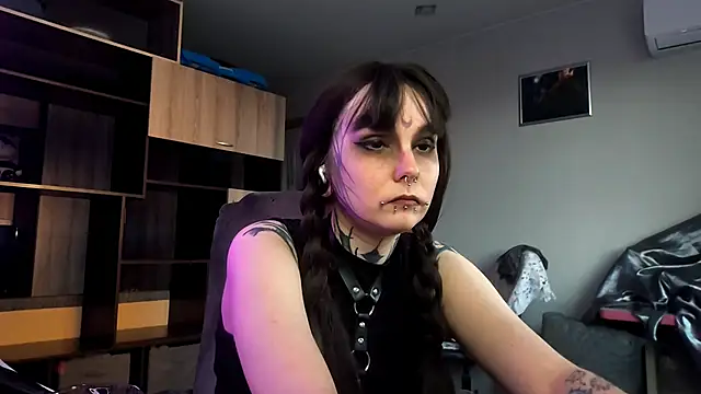 HighelikeGirl online show from 3, 10, 2025