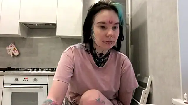 HighelikeGirl online show from 4, 2, 2026