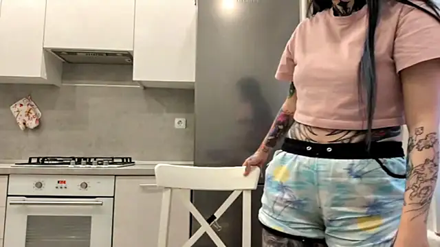 HighelikeGirl online show from 16, 2, 2026