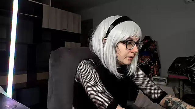 HighelikeGirl online show from 21, 10, 2025