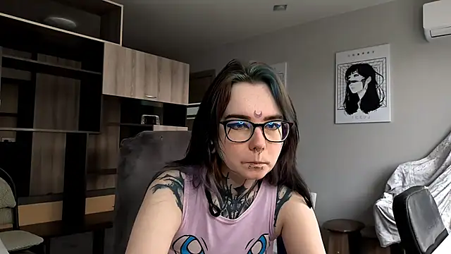 HighelikeGirl online show from 27, 10, 2025