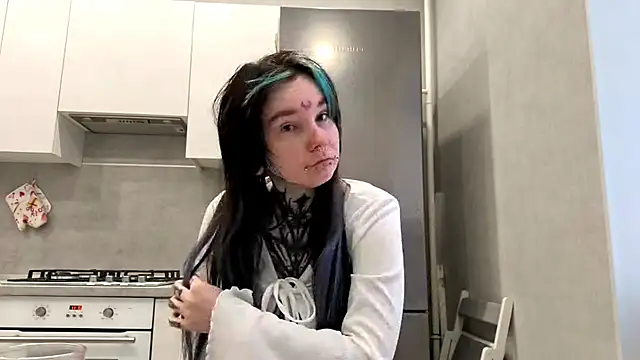 HighelikeGirl online show from 1, 2, 2026