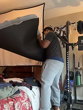 KeYBuMp323 online show from 11, 2, 2026