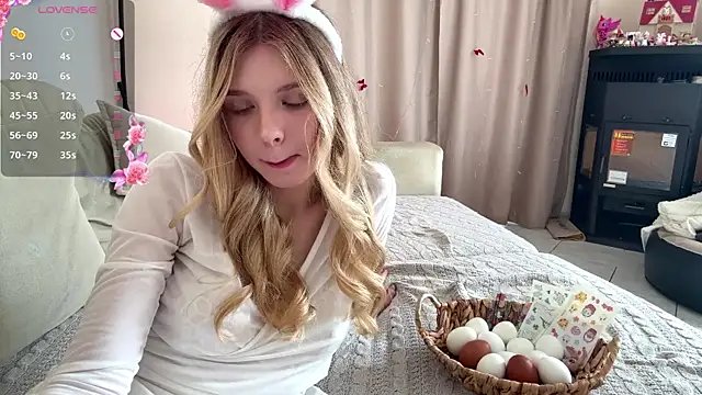 FruityXo online show from 5, 4, 2026