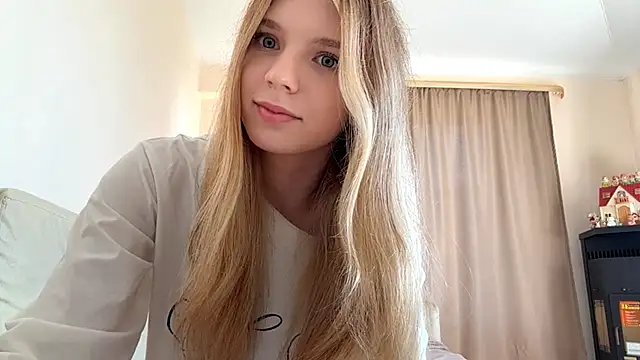 FruityXo online show from 6, 10, 2025