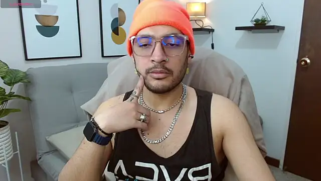   Damian    online show from 24, 10, 2025