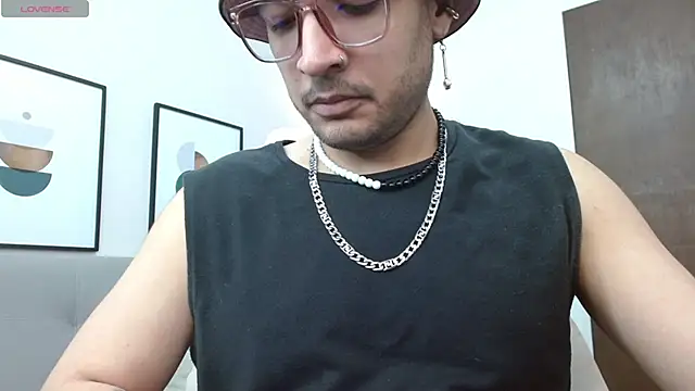   Damian    online show from 7, 11, 2025