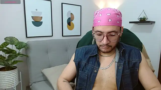   Damian    online show from 11, 10, 2025