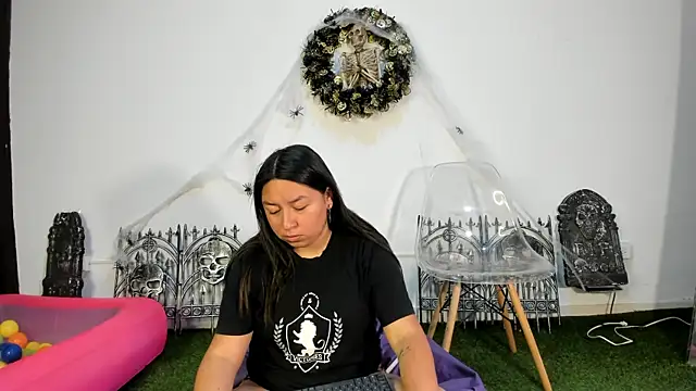 BellaRoux1 online show from 25, 9, 2025