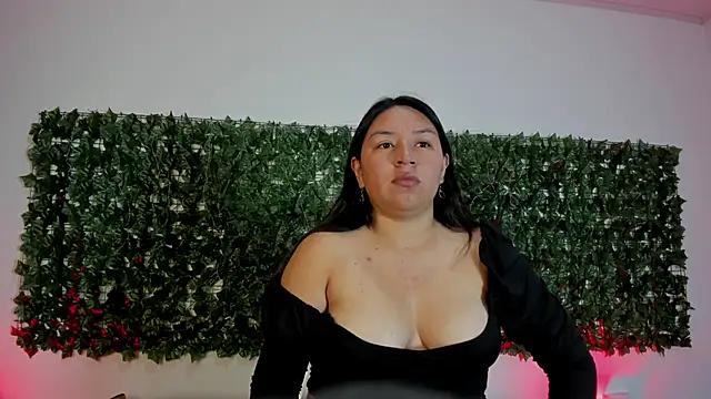 BellaRoux1 online show from 7, 2, 2026