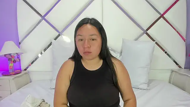 BellaRoux1 online show from 4, 12, 2025