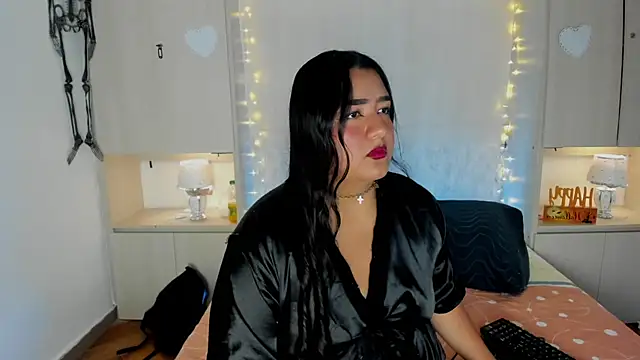 LilyWhitney online show from 29, 10, 2025