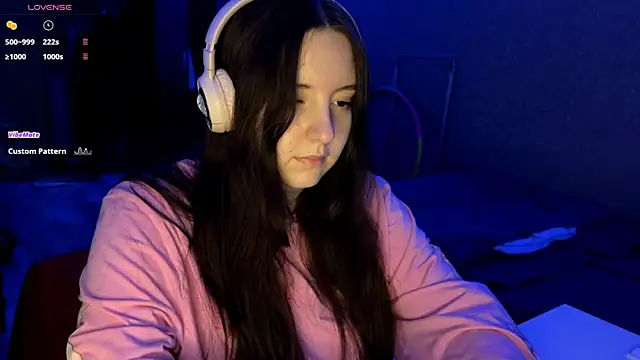 LauretteRagar online show from 18, 11, 2025