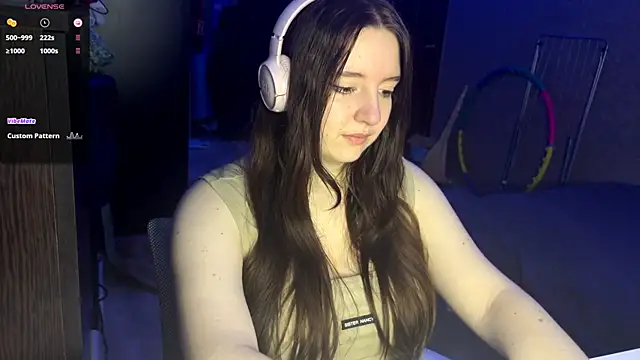 LauretteRagar online show from 7, 11, 2025