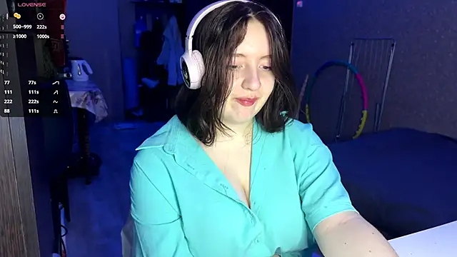 LauretteRagar online show from 4, 11, 2025