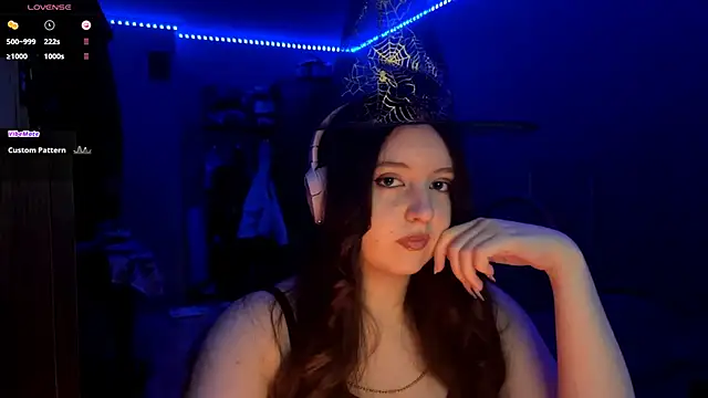 LauretteRagar online show from 31, 10, 2025