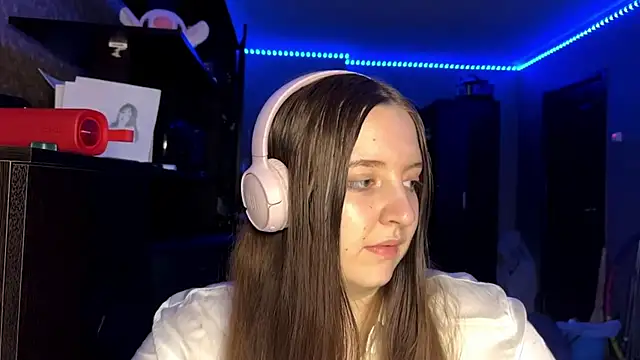 LauretteRagar online show from 16, 9, 2025