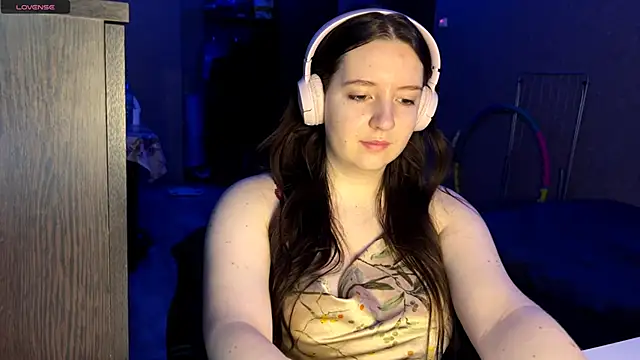 LauretteRagar online show from 14, 11, 2025