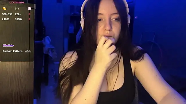 LauretteRagar online show from 3, 10, 2025