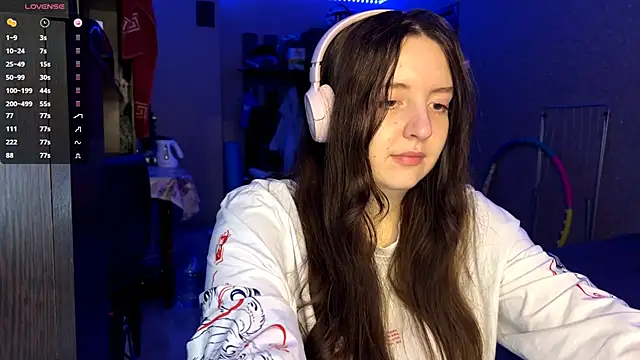 LauretteRagar online show from 3, 11, 2025