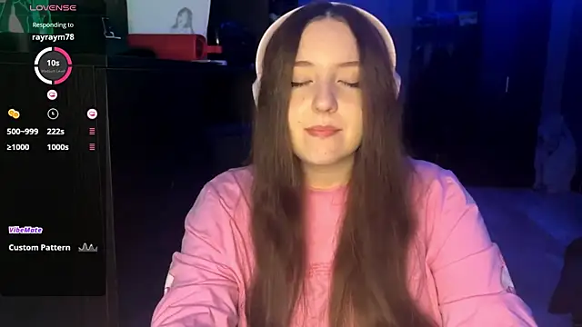 LauretteRagar online show from 17, 9, 2025