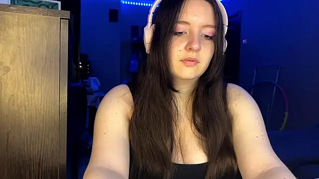 LauretteRagar online show from 7, 10, 2025