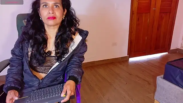 Vanessa 7  online show from 14, 12, 2025